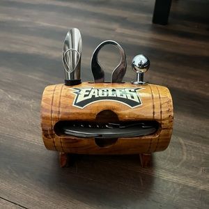 Philadelphia eagles wine barrel